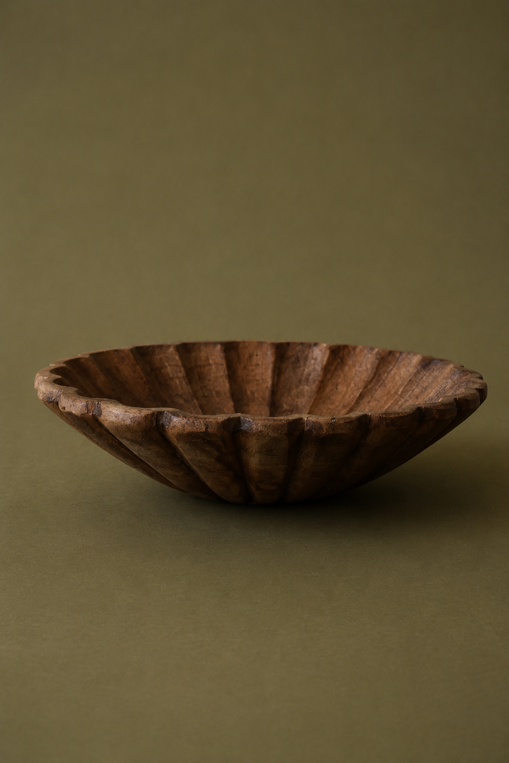 Scalloped Gathering Bowl