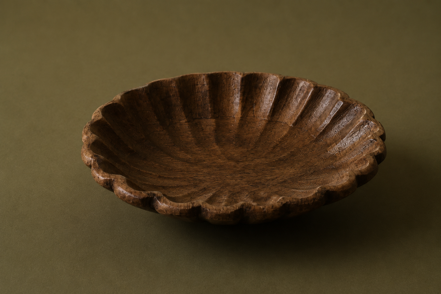 Scalloped Gathering Bowl